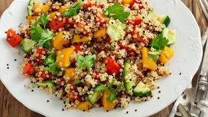 Ensalada de Quinoa con Vegetales Asados y Vinagreta de Limón